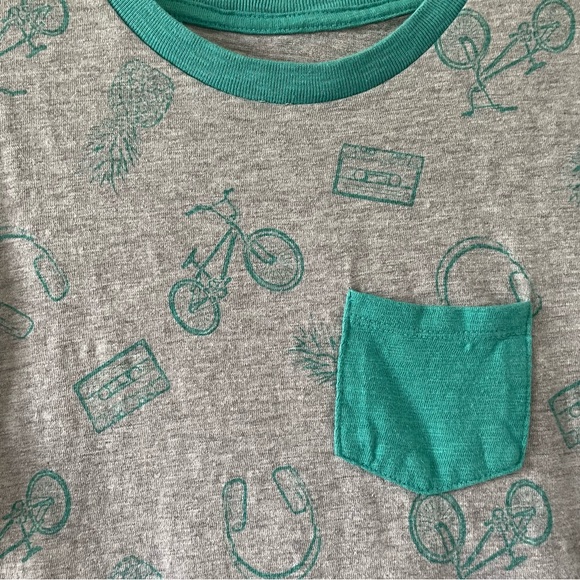 GAP Kids T-Shirt 🚲🎧🎵- Front Pocket - Bicycle & Music Print - Grey & Mint - Picture 2 of 5